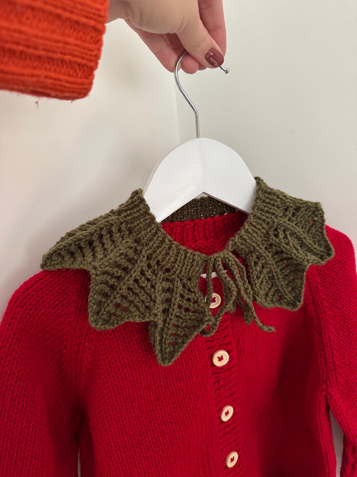 2-4 Years strawberry Cardigan with green collar